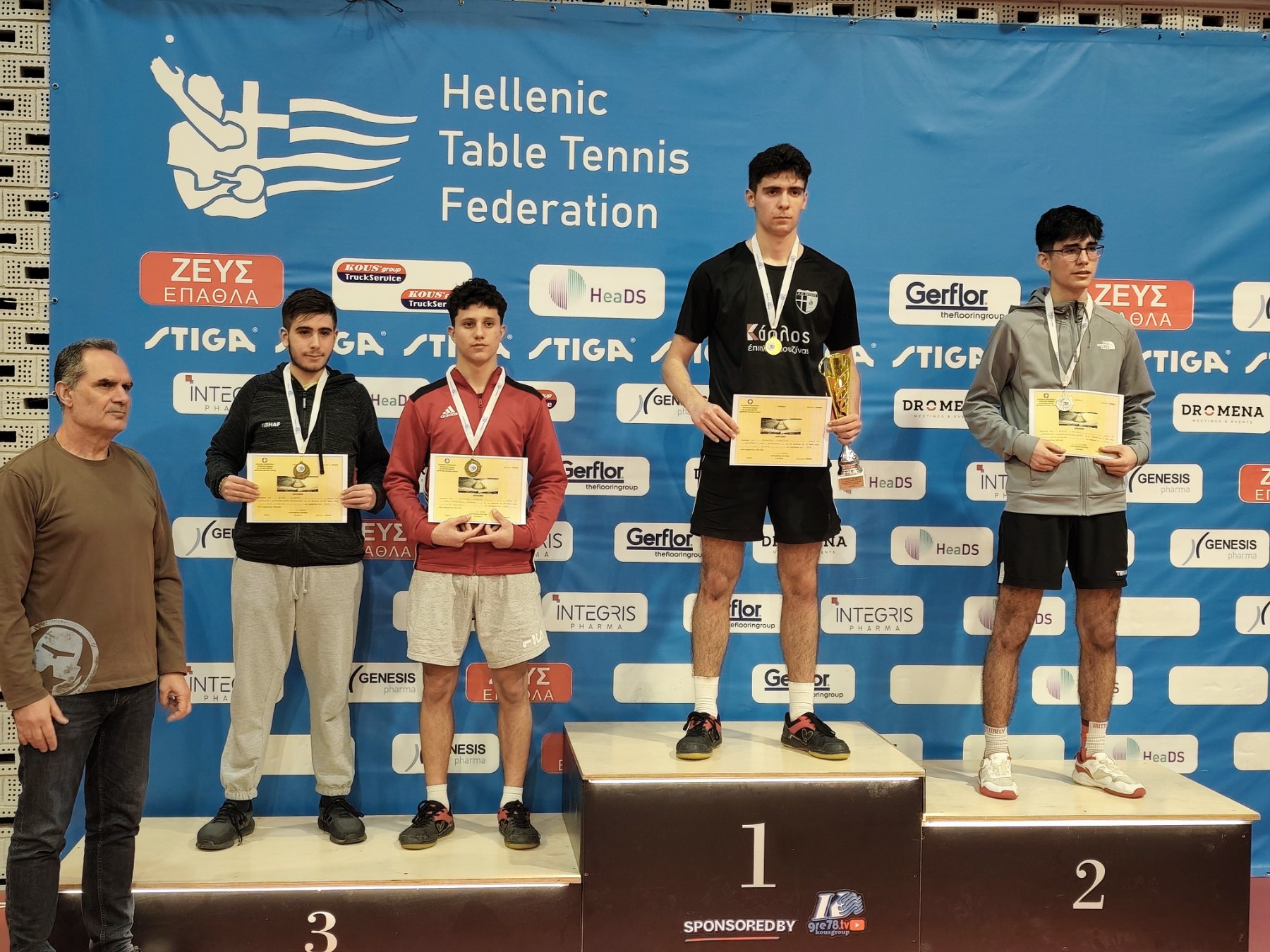 Χάλκινο πανελλήνιο μετάλλιο για τον Νίκο Αγγελίδη του ΓΕΛ Ακρωτηρίου στην επιτραπέζια αντισφαίριση